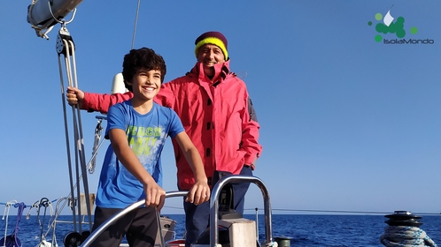 Si  conclusa con successo la XXIV^ avventura di IsolaMondo.


Oltre 450 miglia di navigazione per la flottiglia che  rientrata allElba dopo aver raggiunto Ponza, Procida, Ischia e Ventotene.
